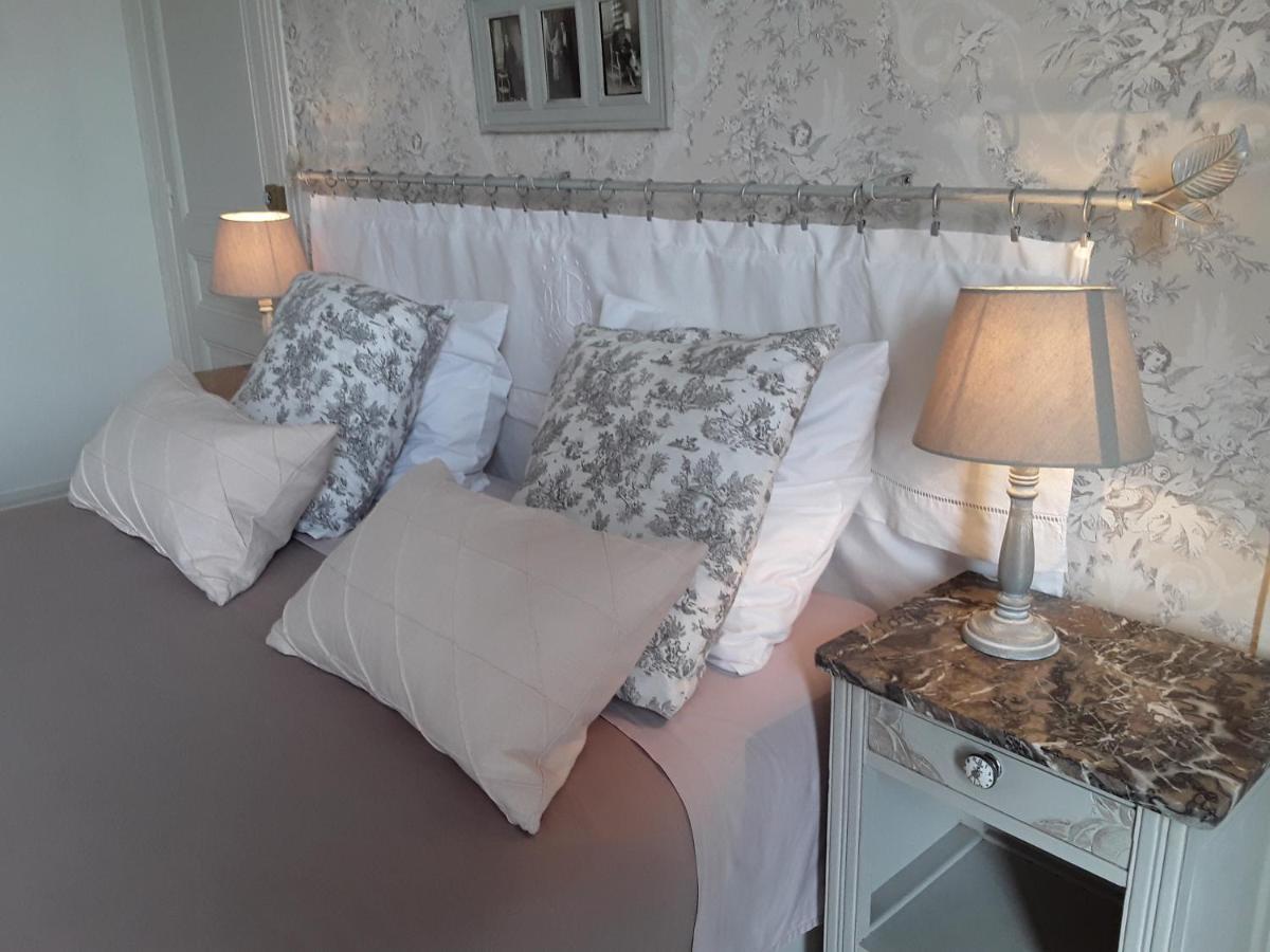 Le Manoir De Crisolles Bed & Breakfast Dış mekan fotoğraf