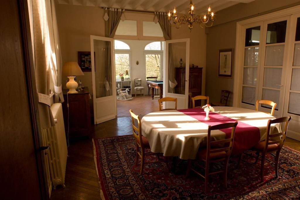 Le Manoir De Crisolles Bed & Breakfast Dış mekan fotoğraf