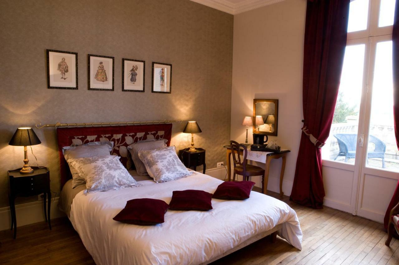 Le Manoir De Crisolles Bed & Breakfast Dış mekan fotoğraf